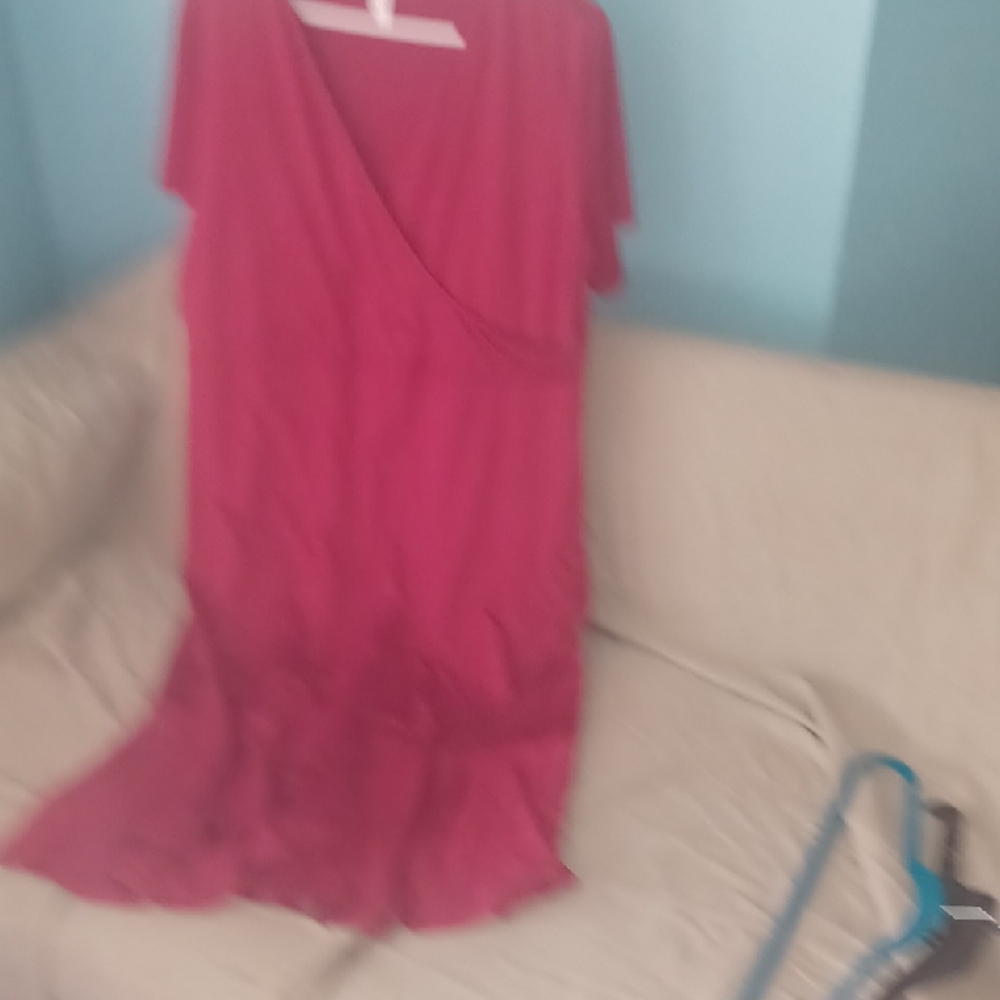 Elegant Berry V-Neck Midi Dress